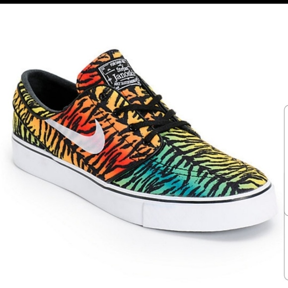 rainbow nike sb